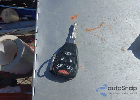 2005 Chrysler Town & Country Touring from USA, damaged, VIN 2C4GP54L85R582809